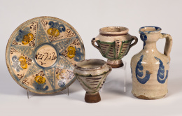 1069.  Mortero en cerámica esmaltada en manganeso o en verde.Teruel, S. XVIII.