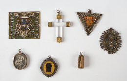 493.  Colgante devocional  con marco de filigrana en plata con la santa Faz.España, S. XVII-XVIII..