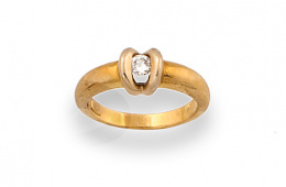 107.  Sortija solitario de brillante de 0,22 cts .