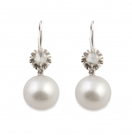 179.  Pendientes largos con perla de los mares del Sur de 12,5 mm colgante de diamante talla rosa