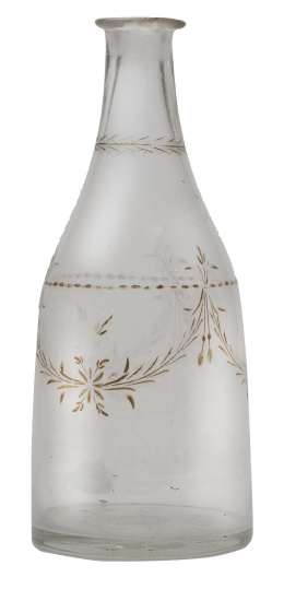 900.  Garrafa Carlos IV en cristal soplado con decoración grabada y dorada de guirnaldas. La Granja S. XVIII
