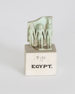 782.  Placa amuleto de cerámica glasada “esmaltada” en azul turquesaEgipto, último período (712-332 a.C).