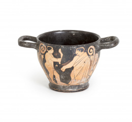 777.  Esquifos de cerámica griega según la técnica de figuras rojas.Magna Grecia, sur de italia, S. IV a.C.