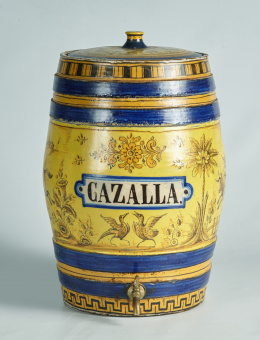 1021.  Aguamanil con leyenda, de cerámica esmaltada con decoración de toros y pájaros.Triana, S. XIX.