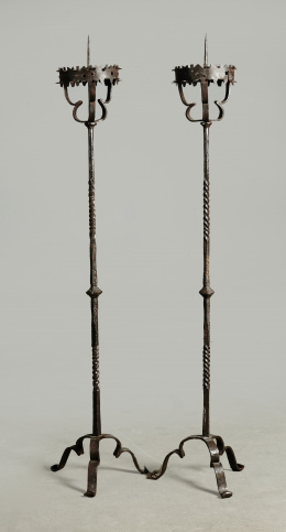 460.  Pareja de hacheros de hierro fundido, S. XIX.