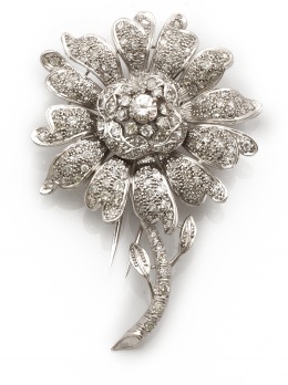 229.  Elegante broche flor de platino y brillantes años 60