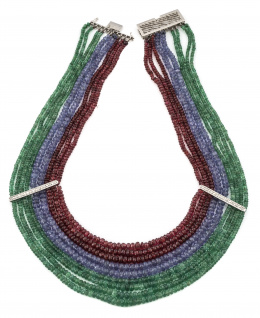 612.  Collar de diez hilos de esmeraldas, zafiros y rubíes facetados unidos por bandas de brillantes . 