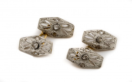 700.  Gemelos dobles Art-Decó con piezas hexagonales caladas y con diamantes rosas como centros.