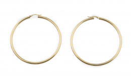 146.  Pendientes criollas de sección tubular en oro amarillo de 18K