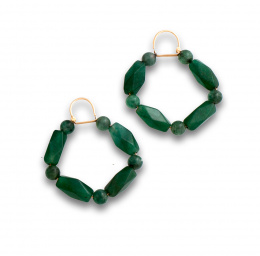 58.  Pendientes de esmeraldas facetadas formando aro con oro de 18k.