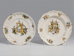 1004.  Plato de cerámica esmaltada del “genero Alvaro”Alcora, segunda mitad del S. XVIII..