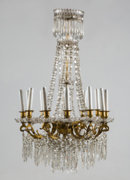 454.  Lámpara estilo Luis XVI de doce brazos en bronce dorado y cristal tallado.Trabajo francés, S. XIX..