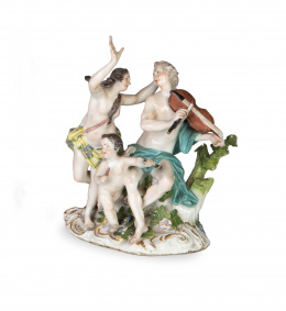 1311.  Alegoría de la música.Grupo escultórico de porcelana esmaltada y dorada.Meissen, h. 1730-1763
