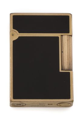 430.  Encendedor Dupont lacado en negro 81DPZ61.