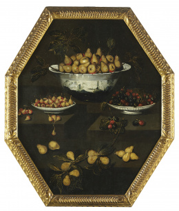 864.  ESCUELA MALLORQUINA, SIGLO XVIIBodegón de frutas en platos de cerámica sobre pedestales..