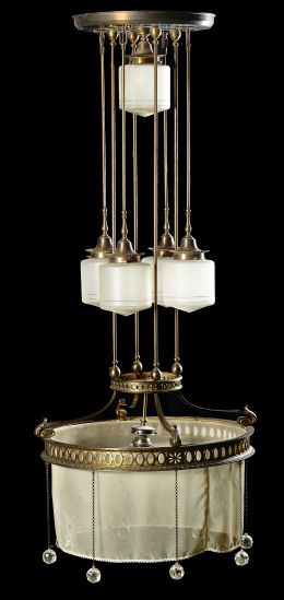 655.  Lámpara decó de metal y cuatro globos de cristal.Años 20 - 30.