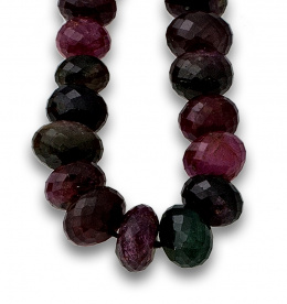 65.  Collar de grandes cuentas de turmalina watermelon facetada en distintos tonos.