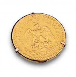 276.  Moneda de 50 pesos de los Estados Unidos Mexicanos 1946 en oro de 900 milésimas, con marco ( sin soldar )en oro de 18K.