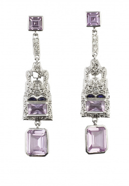 124.  Pendientes largos estilo Art-Decó con rosas de Francia rectangulares y motivos geométricos con diamantes