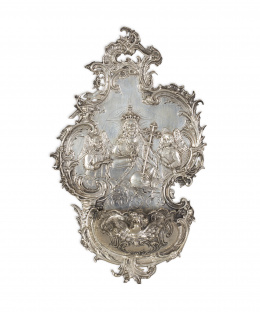 1179.  Benditera rococó de plata en su color , repujada y cincelado.París, 1760-1765.