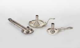 1070.  Palmatoria de plata en su color con el nombre del propietario, “de Don Gabriel Ramírez”Fechada en 1836..