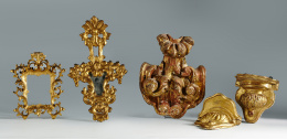 523.  Cornucopia de madera tallada y dorada de estilo renacentista, S. XIX.