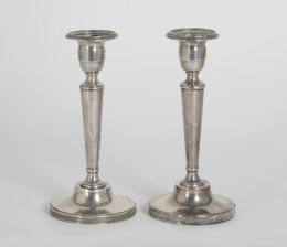 630.  Pareja de candeleros Carlos IV de plata en su color, Madrid Villa y Corte.Real Fábrica de Platería, Martínez, h. 1804..