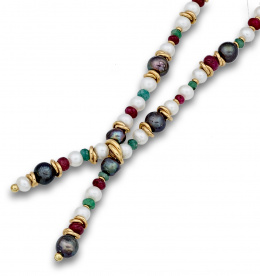 324.  Collar de perlas blancas y grises combinadas con esmeraldas,rubíes y piezas de nudo en oro de 18K