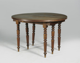 545.  Mesa de comedor extensible Louis Philippe en madera de caoba. Trabajo francés, ff. S. XIX.
