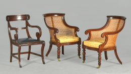 946.  Silla de brazos de estilo regencia inglés, S. XX.