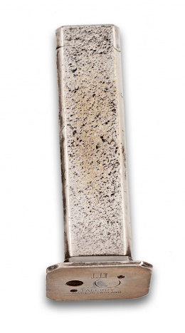 712.  Encendor Tall boy Dupont plateado con peana.
