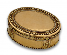 650.  Cajita para rape en oro de 18K, Luis XVI, Francia, siglo XVIII.
