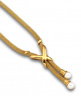 127.  Collar de cordón oro mate de 18K unidos por lazo de oro liso y con dos perlas como remate.