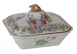 1059.  Legumbrera de porcelana esmaltada.Cantón, pp. del S. XIX.