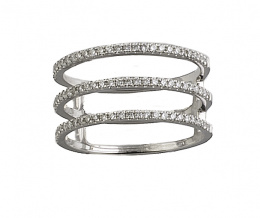 542.  Sortija con tres aros de brillantes unidos en oro blanco de 18K