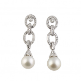 220.  Pendientes largos con perillas de perlas australianas que penden de aros de brillantes encadenados