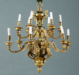 954.  Lámpara de techo de doce brazos de luz estilo Luis XIV en bronce dorado.Trabajo francés ffs. S. XIX.