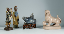 1094.  León de Foo en gres esmaltado.China, S. XX.