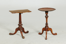 1099.  Mesa Jorge II con pie de trípode en madera de caoba.Inglaterra tercer cuarto S. XVIII..