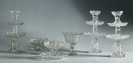 1038.  Conjunto de centros de mesa en cristal tallado, con motivos vegetales y geométricos.Francia, Baccarat?, ff. del S. XIX - pp. del S. XX.
