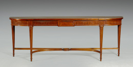 345.  Consola grande estilo Luis XVI en madera de caoba moldada y tallada. Santamaría, años 60..