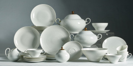 1036.  Vajilla de porcelana esmaltada de RosenthalAlemania S.XX.