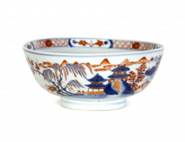 1089.  Cuenco en porcelana esmaltada estilo Imari. China, S. XIX