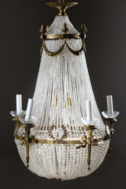 569.  Lámpara de estilo Luis XVI de cristal y bronce.Francia, h. 1900.
