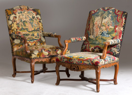 460.  Pareja de butacas barrocas con tapicería “gross point” una, h. 1900 y otra de pp. del S. XVIII..
