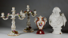 451.  Busto del X Conde de Aranda con el toisón, en tierra pipa.Valencia, fabrica de Faytanar posiblemente h. 1927 .