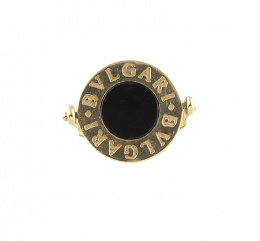 207.  Sortija BVLGARI BVLGARI reversible con centros de madreperla y ónix