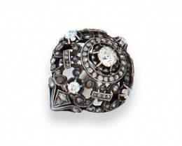 32.  Original Sortija de diamantes años 30 diseño del pintor Nestor para una joya de familia.