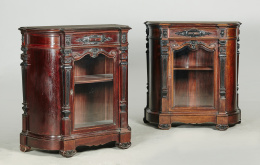 961.  Pareja de entredós de madera de palosanto y madera ebonizada.Trabajo francés, h. 1890