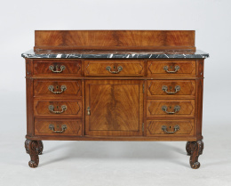 467.  Aparador en madera de caoba y palma de caoba, con tapa de mármol.Trabajo español, pp.  S. XX.